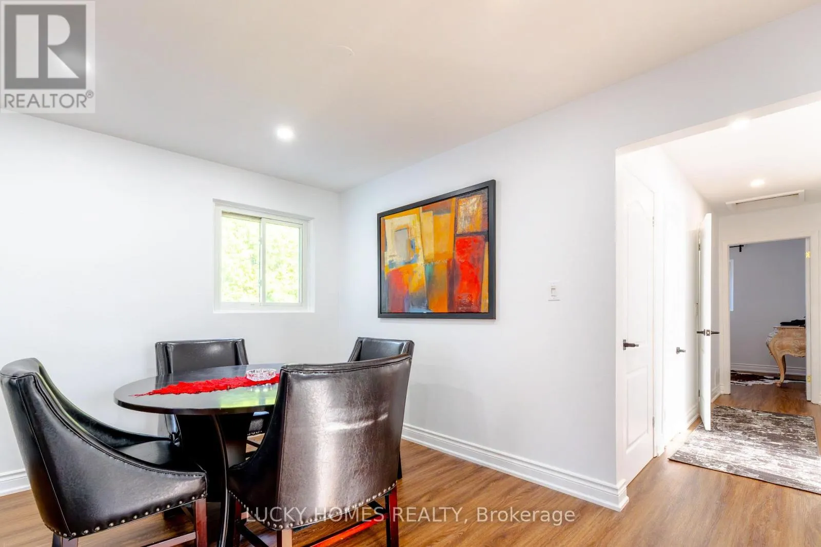33 VANSTONE COURT