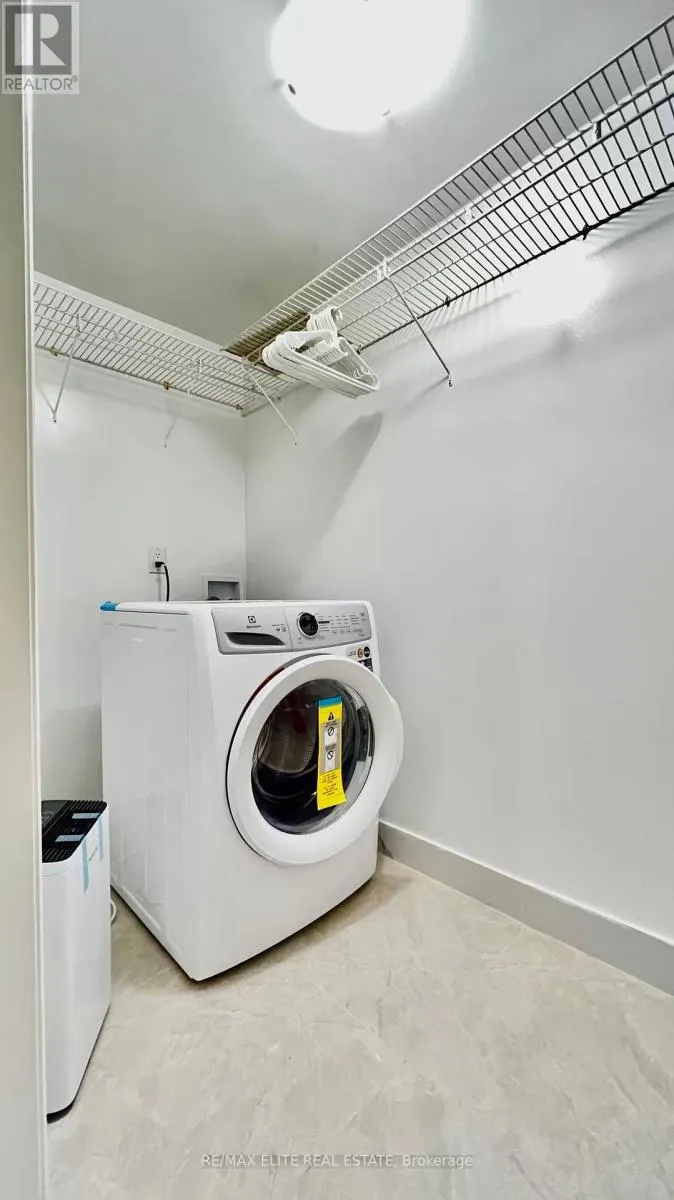 LOWER UNIT A - 21A SCARDEN AVENUE