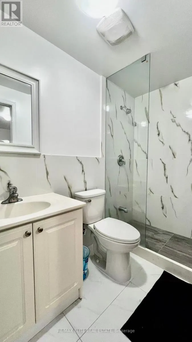 LOWER UNIT A - 21A SCARDEN AVENUE