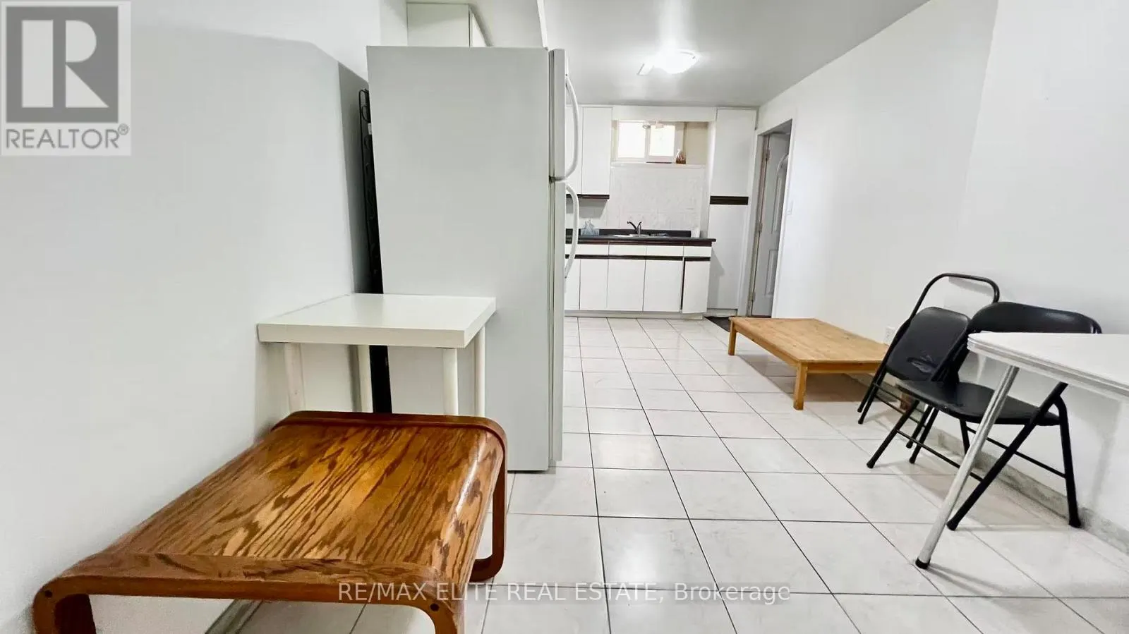 LOWER UNIT A - 21A SCARDEN AVENUE