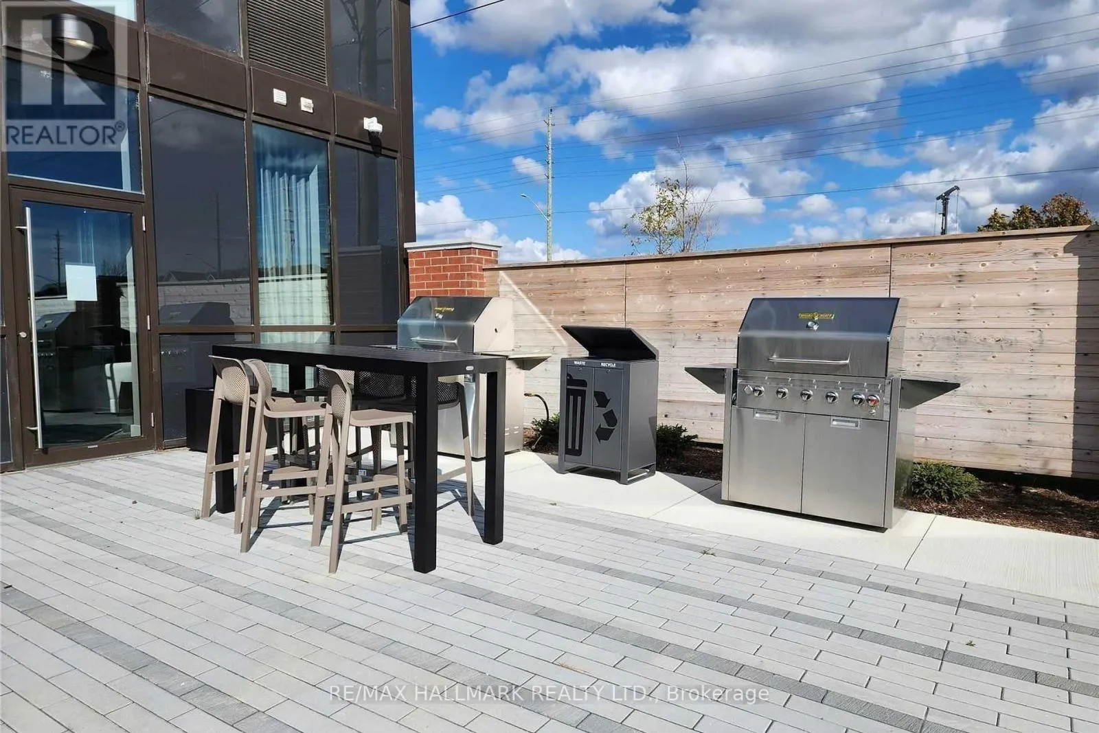 2310 - 2550 SIMCOE STREET N