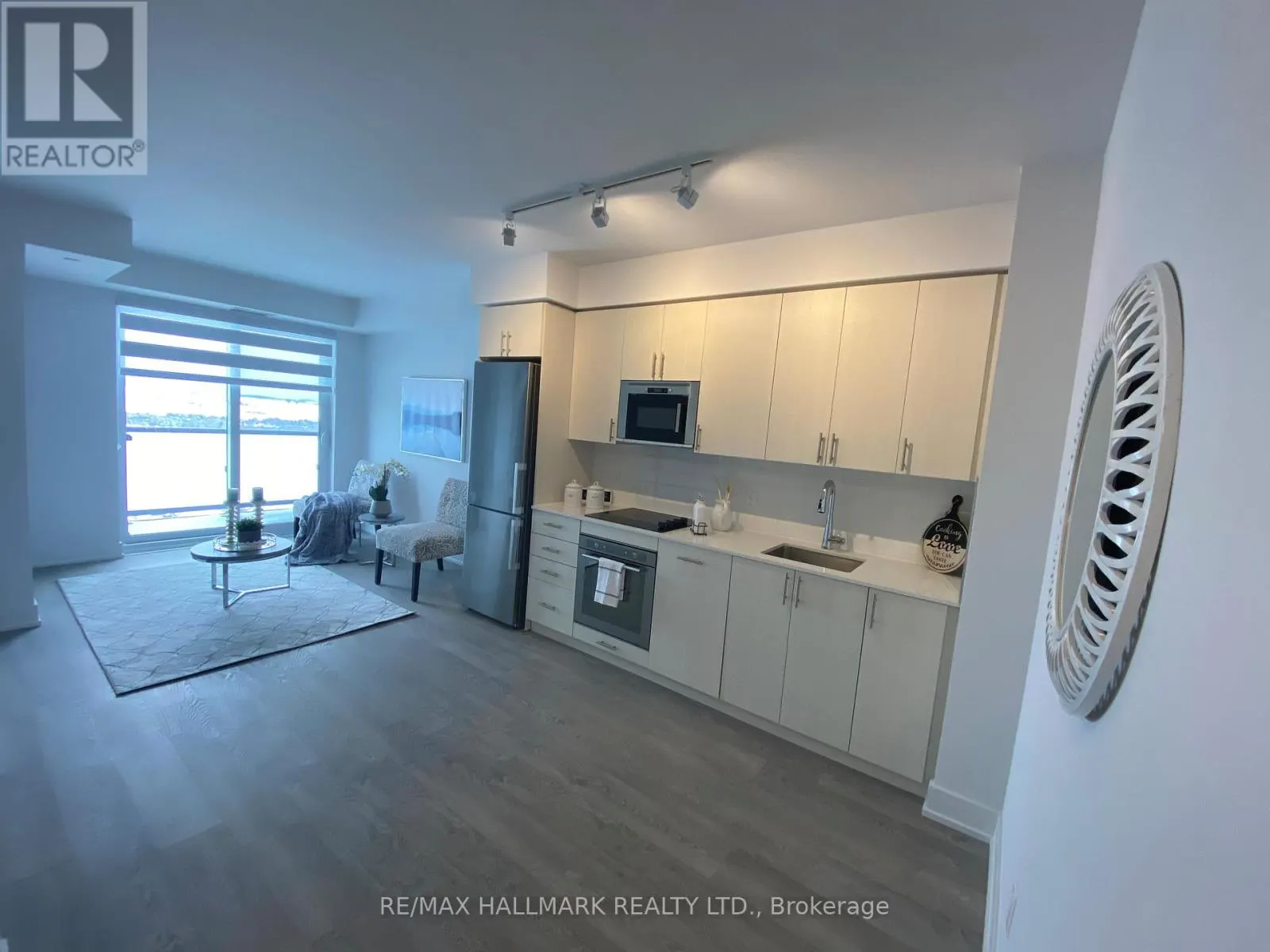 2310 - 2550 SIMCOE STREET N