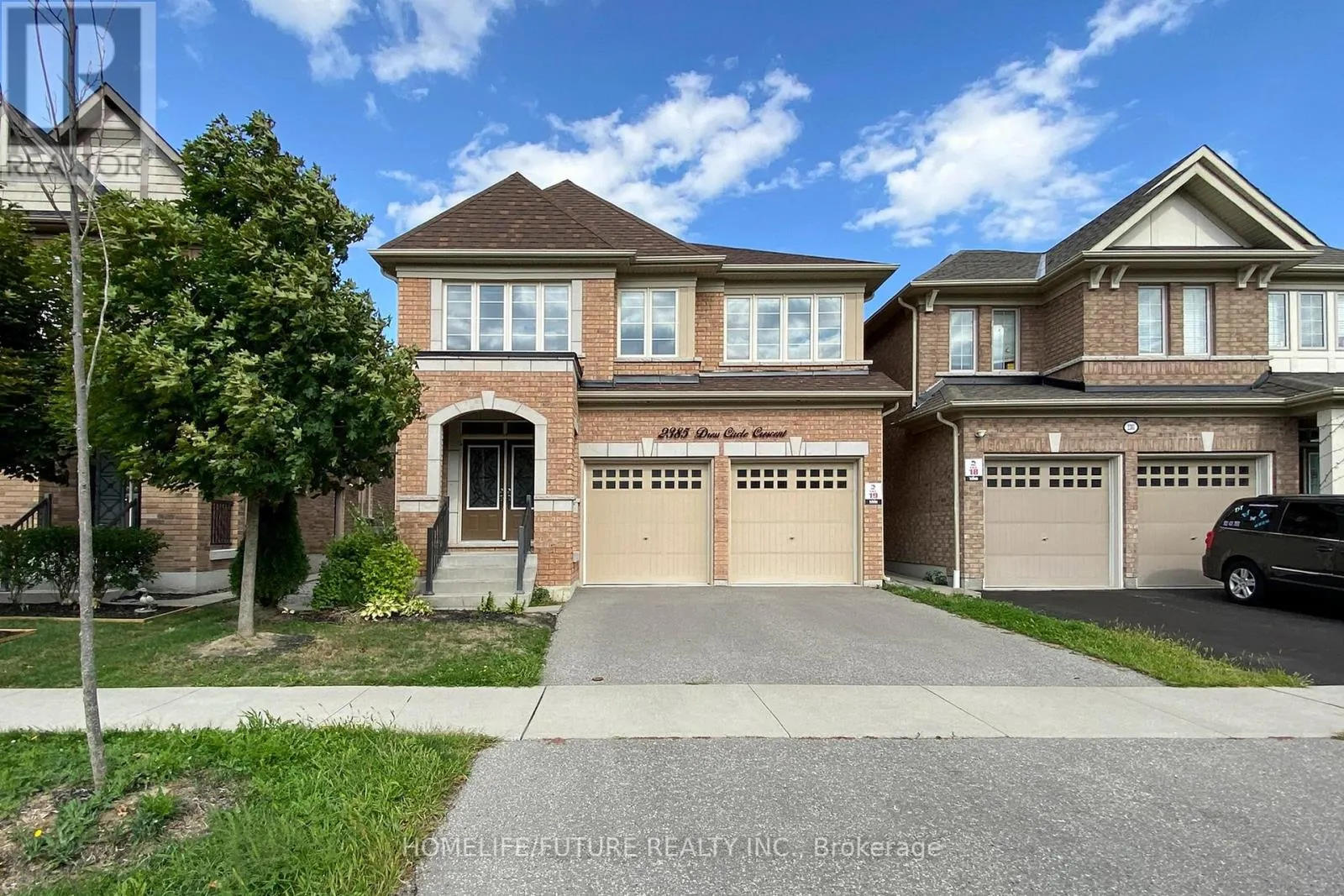 MAIN & 2ND - 2385 DRESS CIRCLE CRESCENT