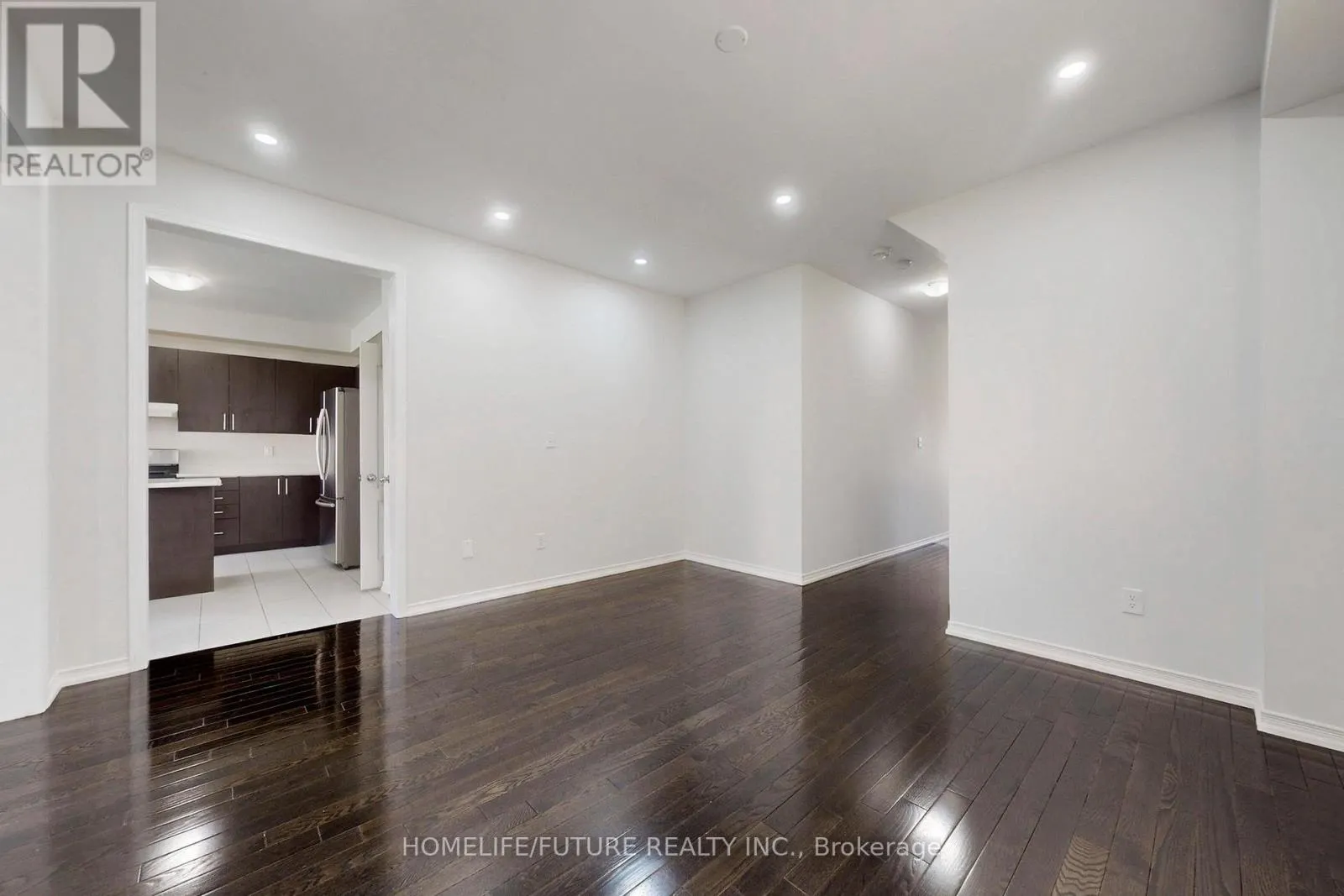 MAIN & 2ND - 2385 DRESS CIRCLE CRESCENT