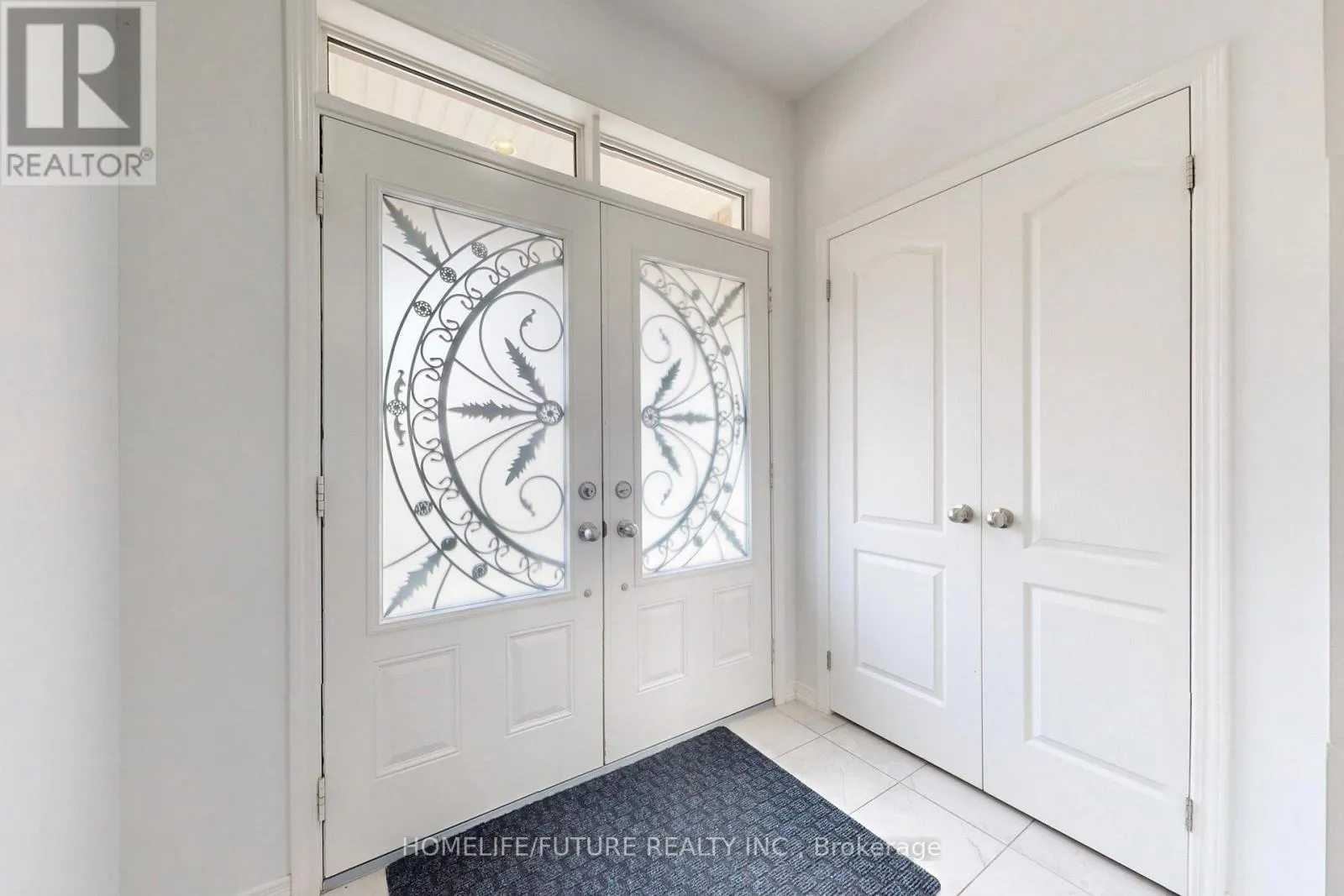 MAIN & 2ND - 2385 DRESS CIRCLE CRESCENT