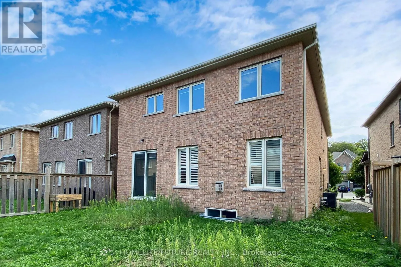 MAIN & 2ND - 2385 DRESS CIRCLE CRESCENT