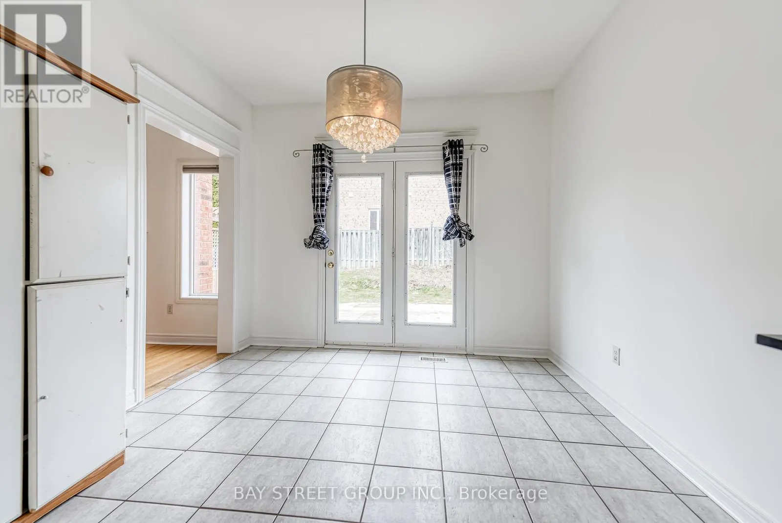 4 PITFIELD AVENUE