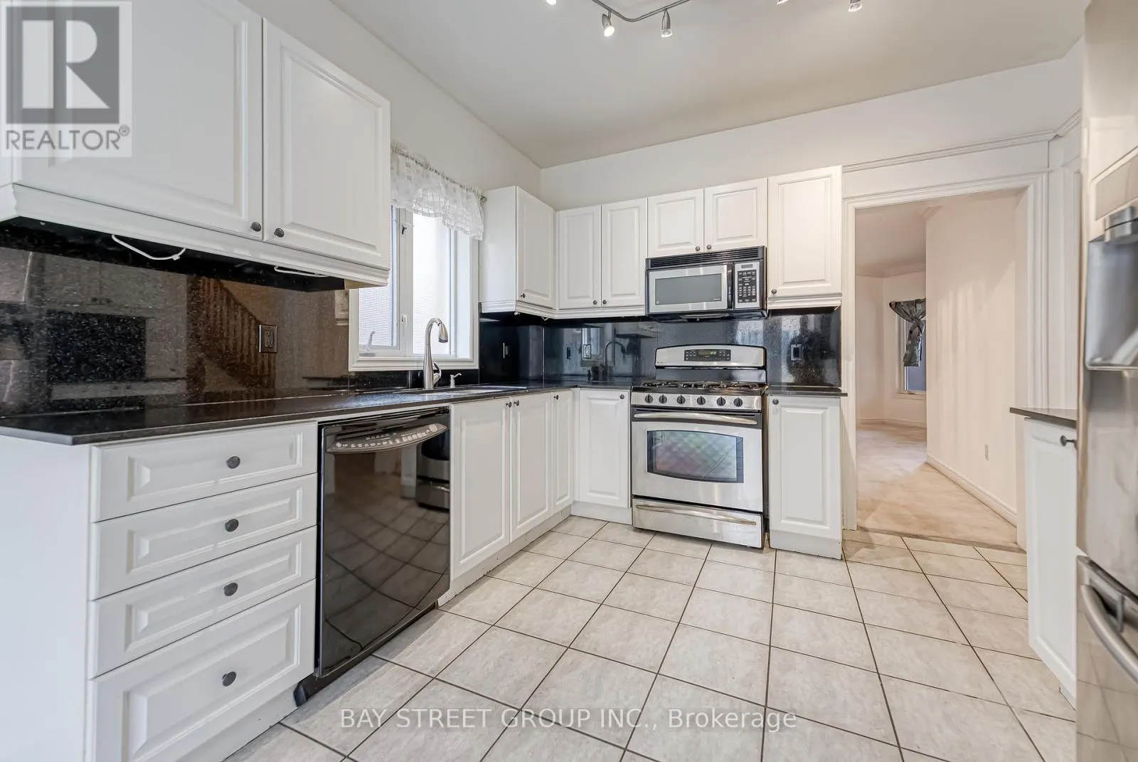 4 PITFIELD AVENUE