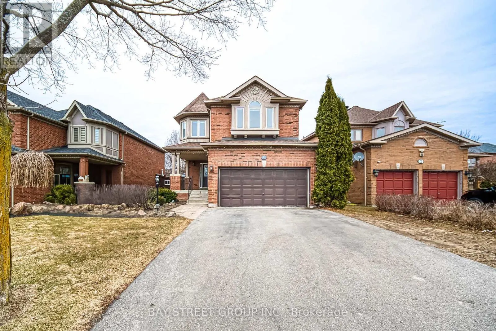 4 PITFIELD AVENUE