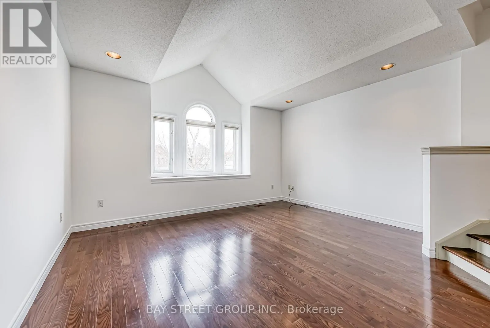 4 PITFIELD AVENUE