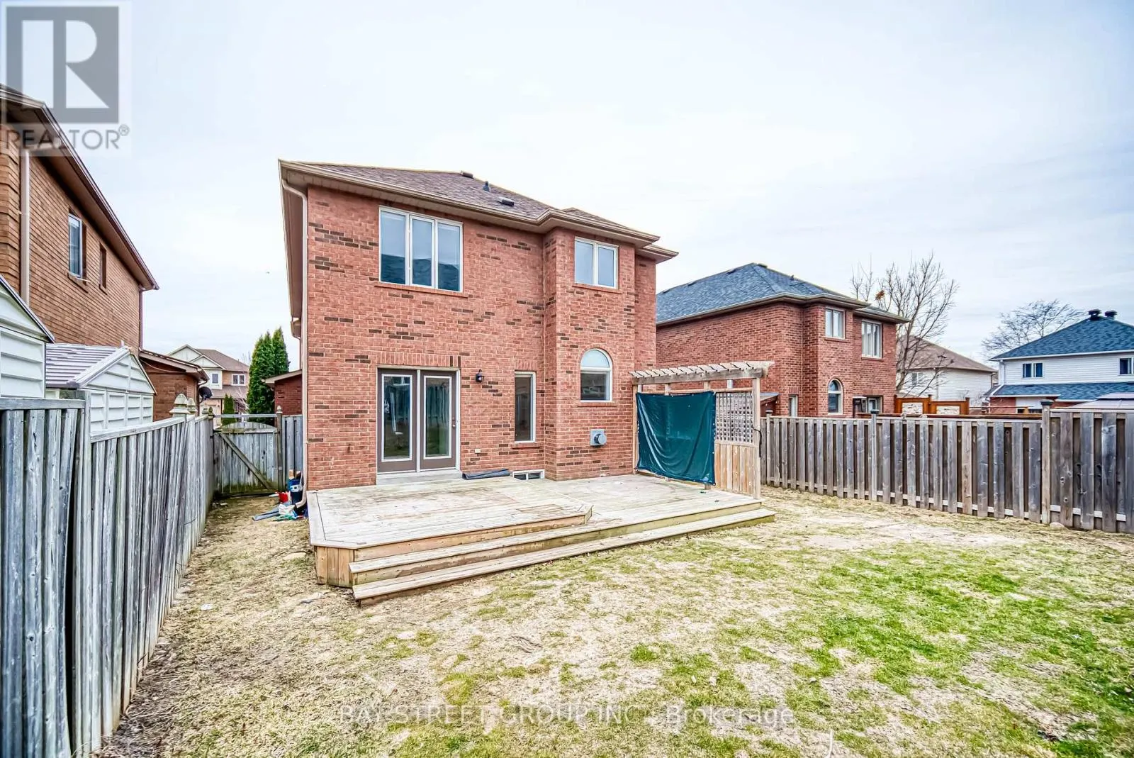 4 PITFIELD AVENUE
