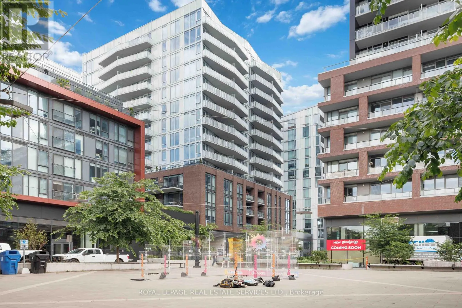 810 - 25 BASEBALL PLACE