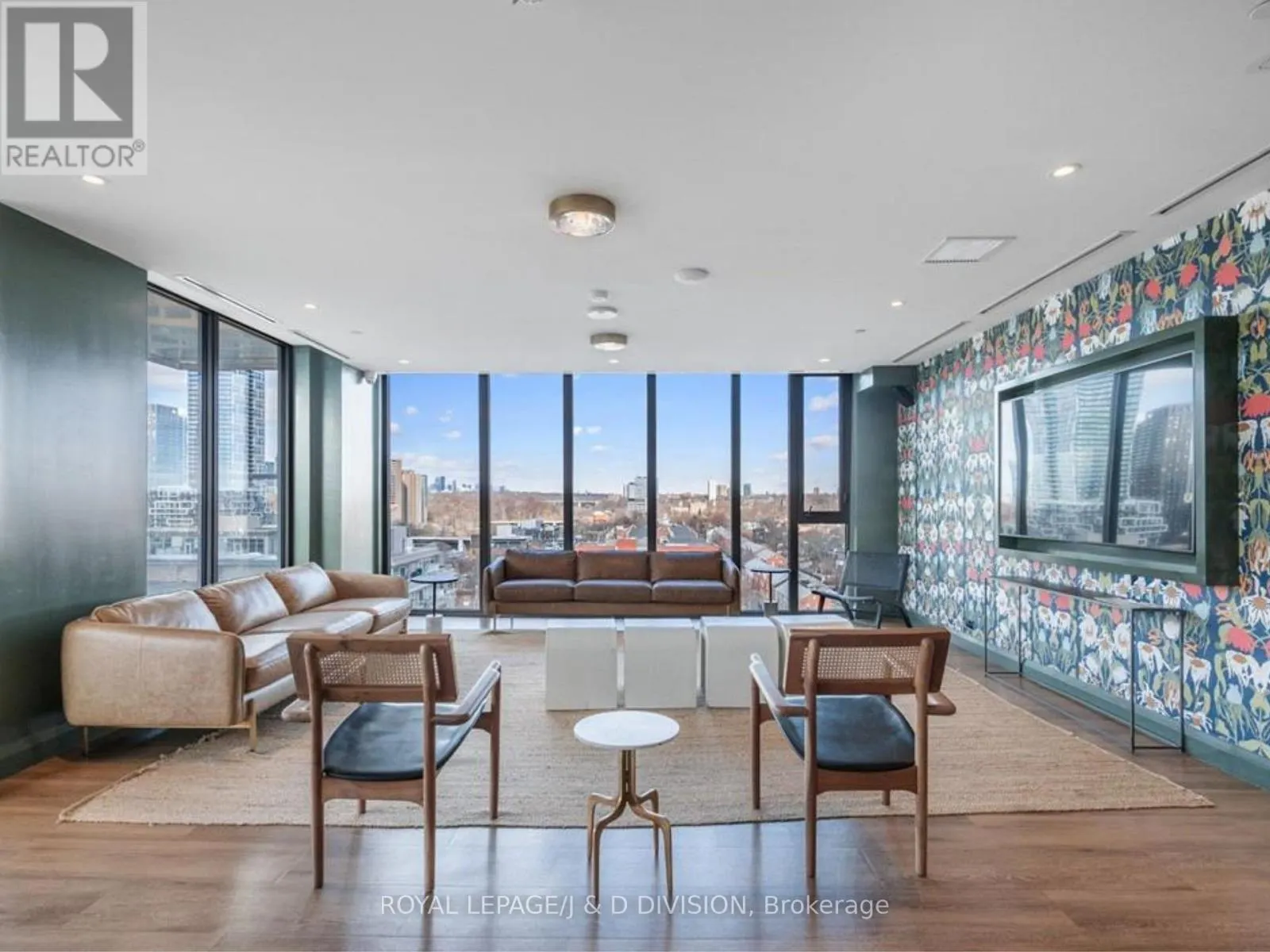 611 - 25 BASEBALL PLACE