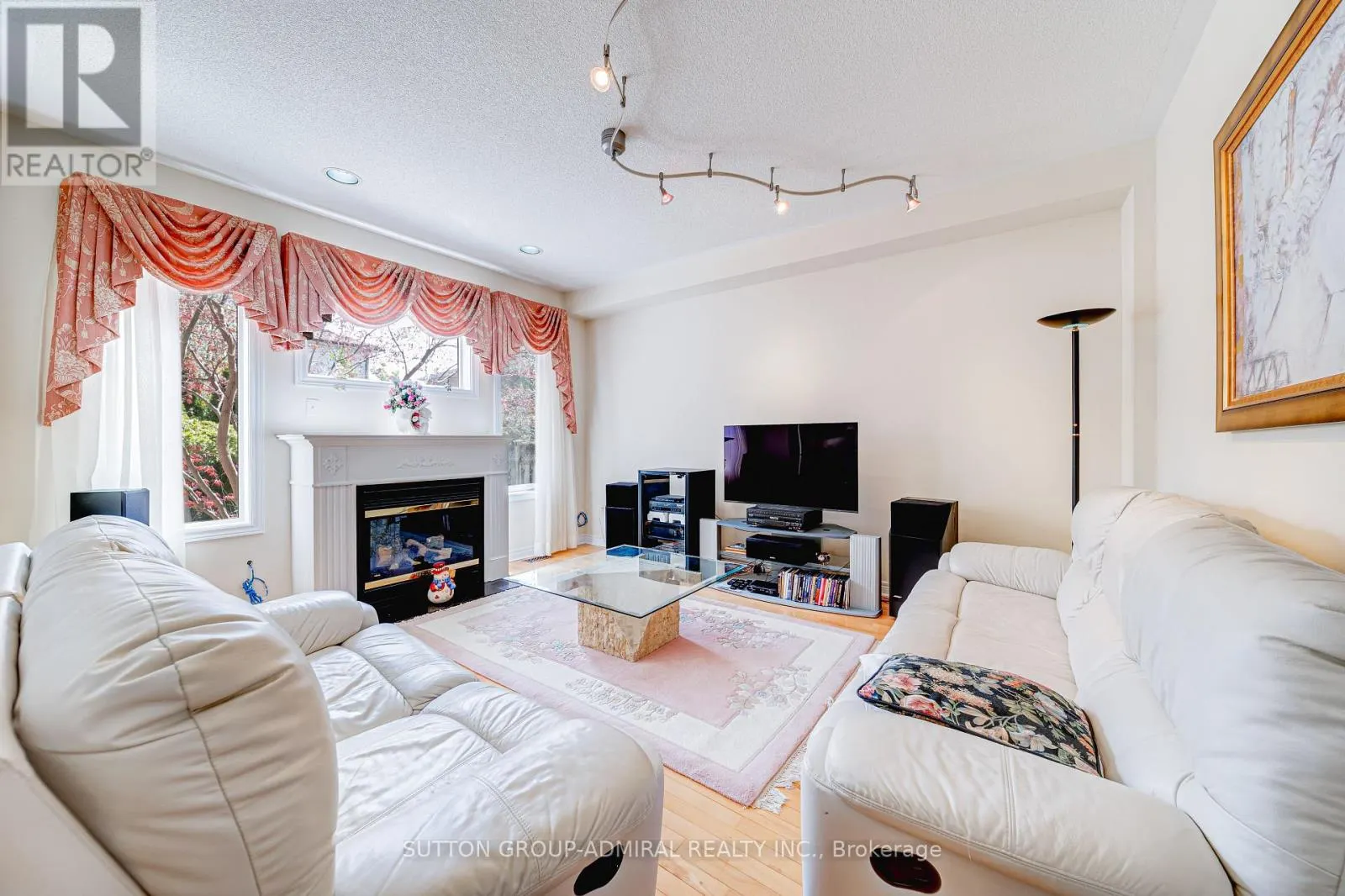 31 ACARA COURT