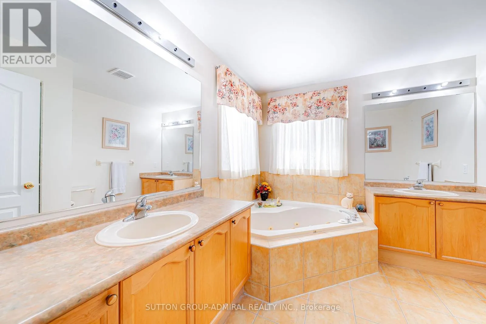 31 ACARA COURT