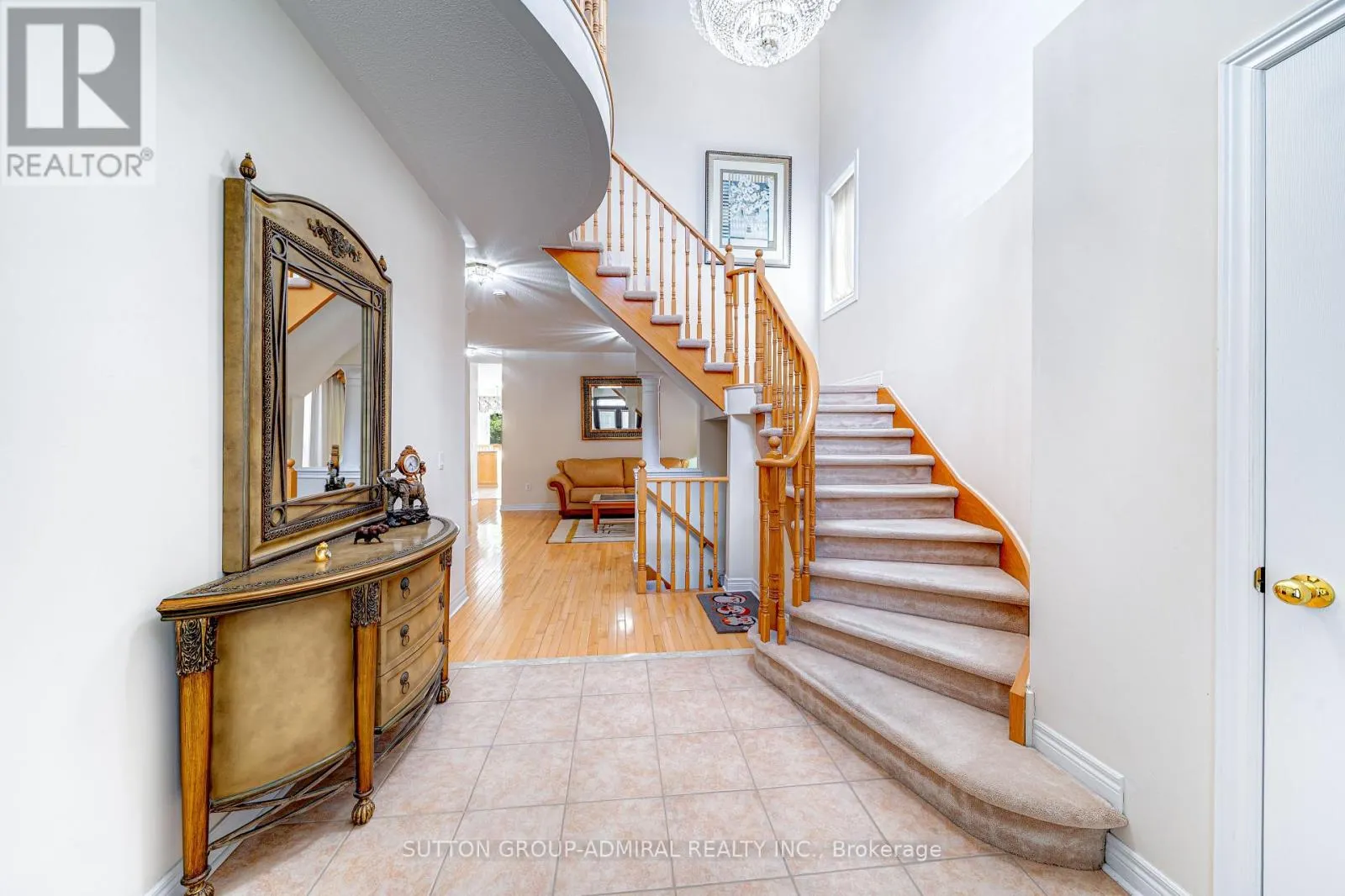 31 ACARA COURT
