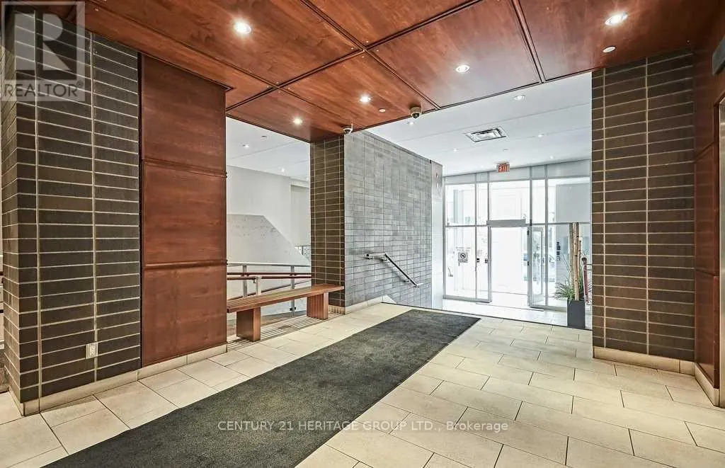 416 - 44 BOND STREET W