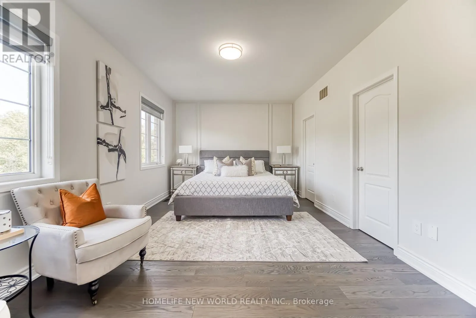2437 EQUESTRIAN CRESCENT