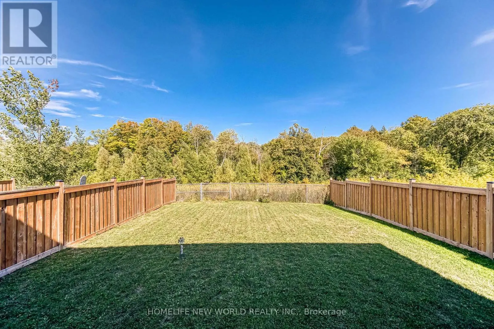 2437 EQUESTRIAN CRESCENT