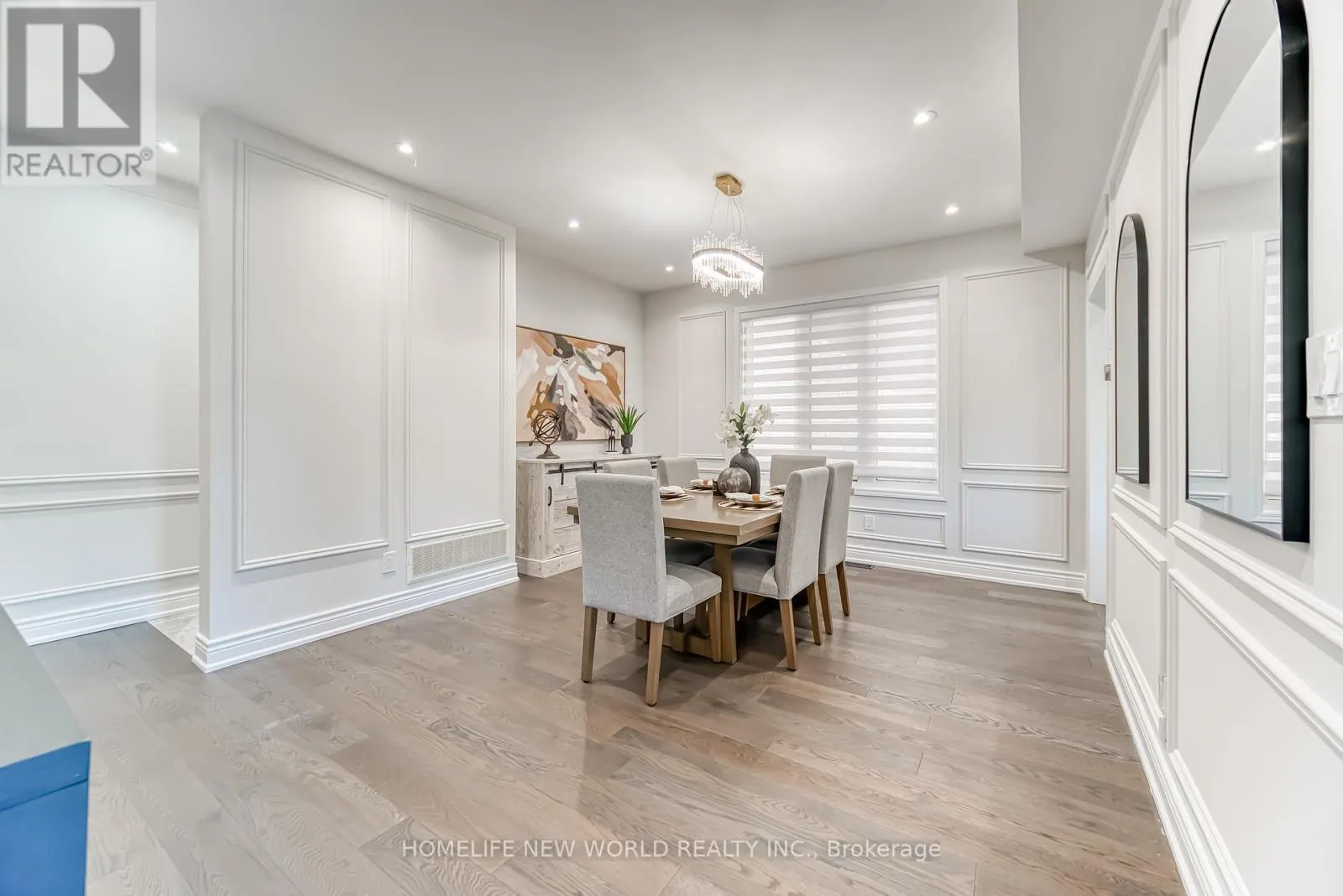 2437 EQUESTRIAN CRESCENT
