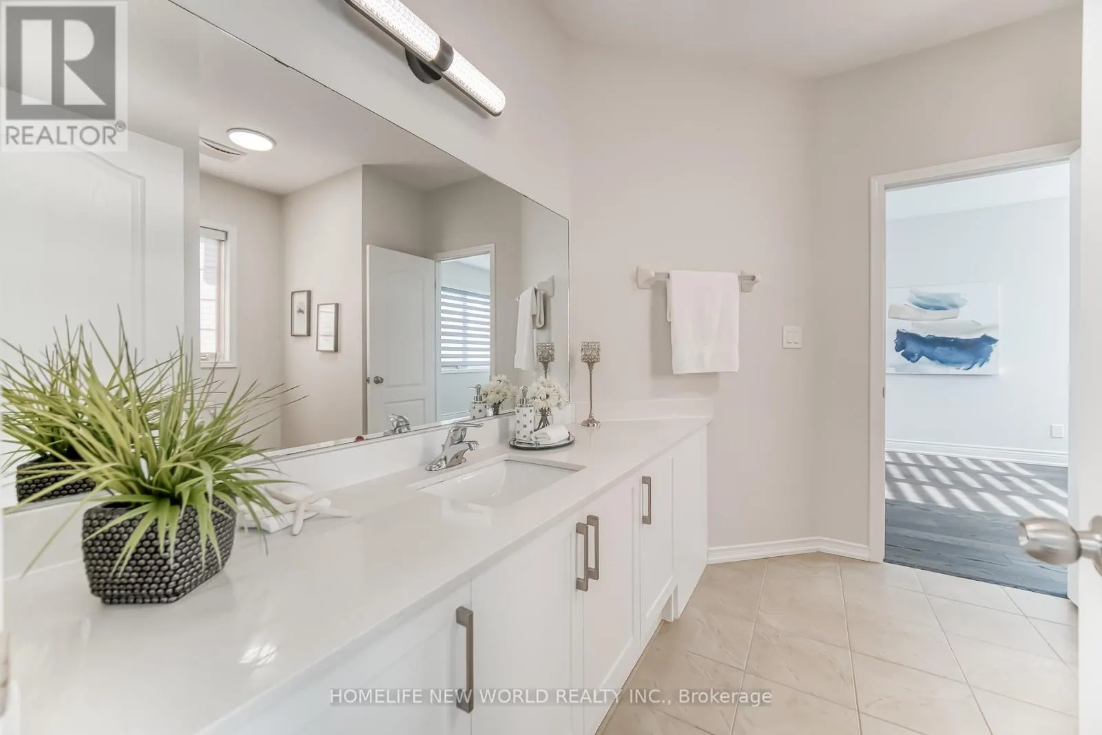 2437 EQUESTRIAN CRESCENT