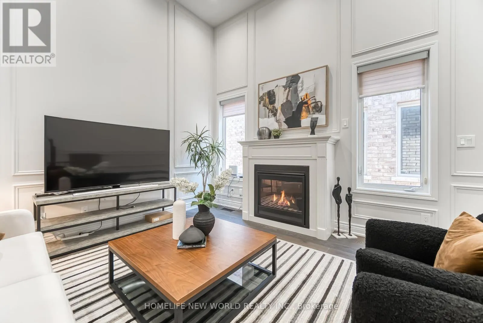 2437 EQUESTRIAN CRESCENT