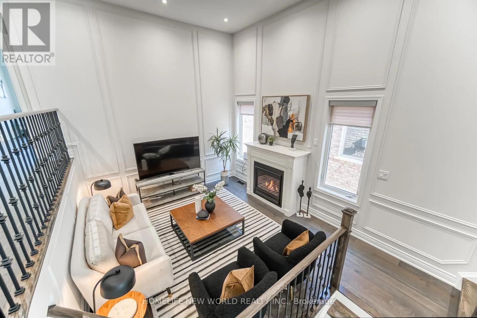 2437 EQUESTRIAN CRESCENT