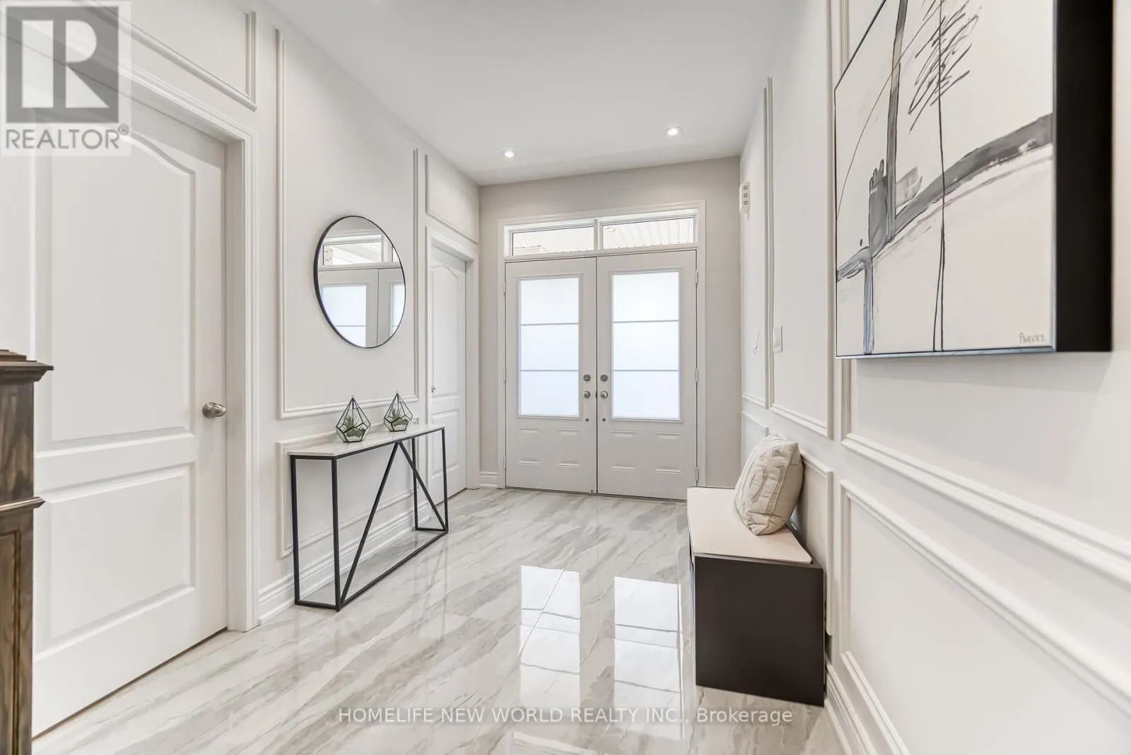2437 EQUESTRIAN CRESCENT