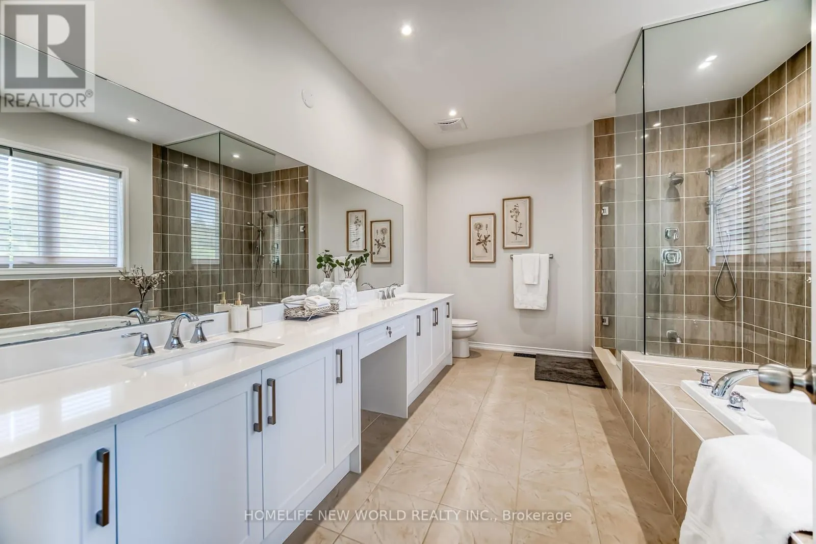 2437 EQUESTRIAN CRESCENT