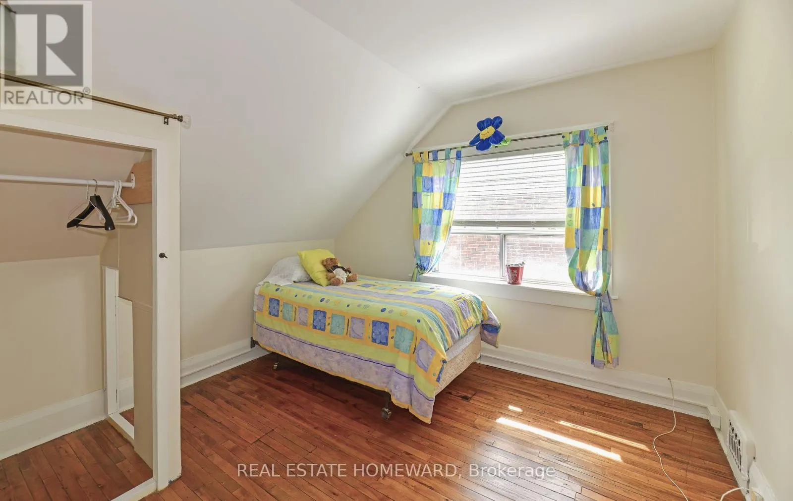 295 CHISHOLM AVENUE