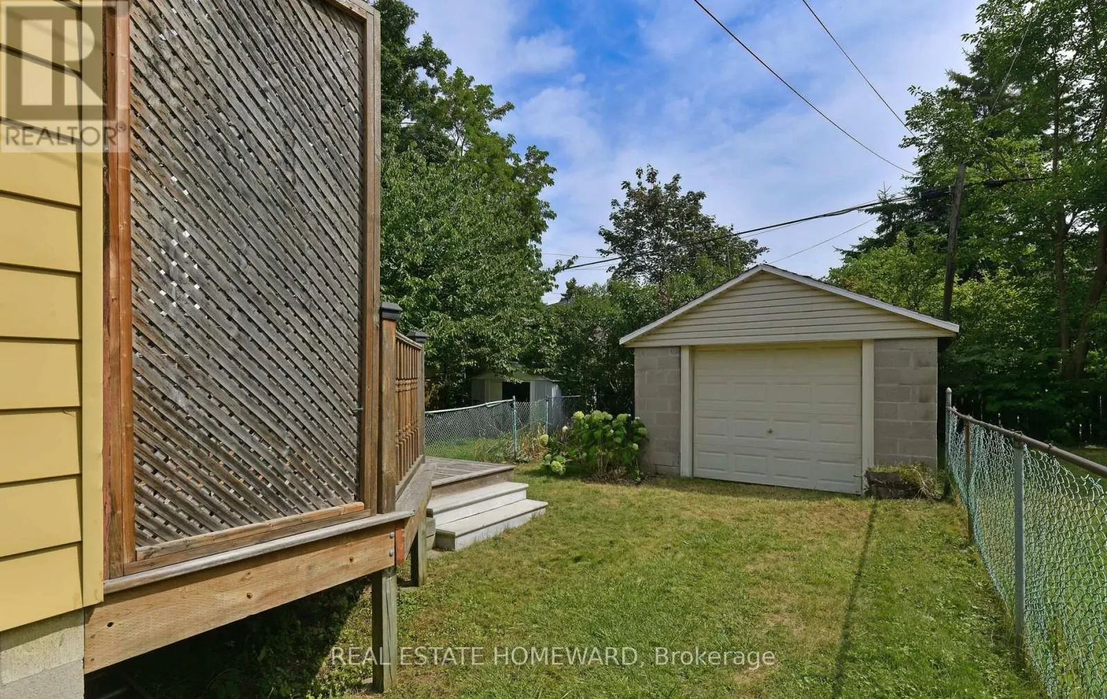 295 CHISHOLM AVENUE