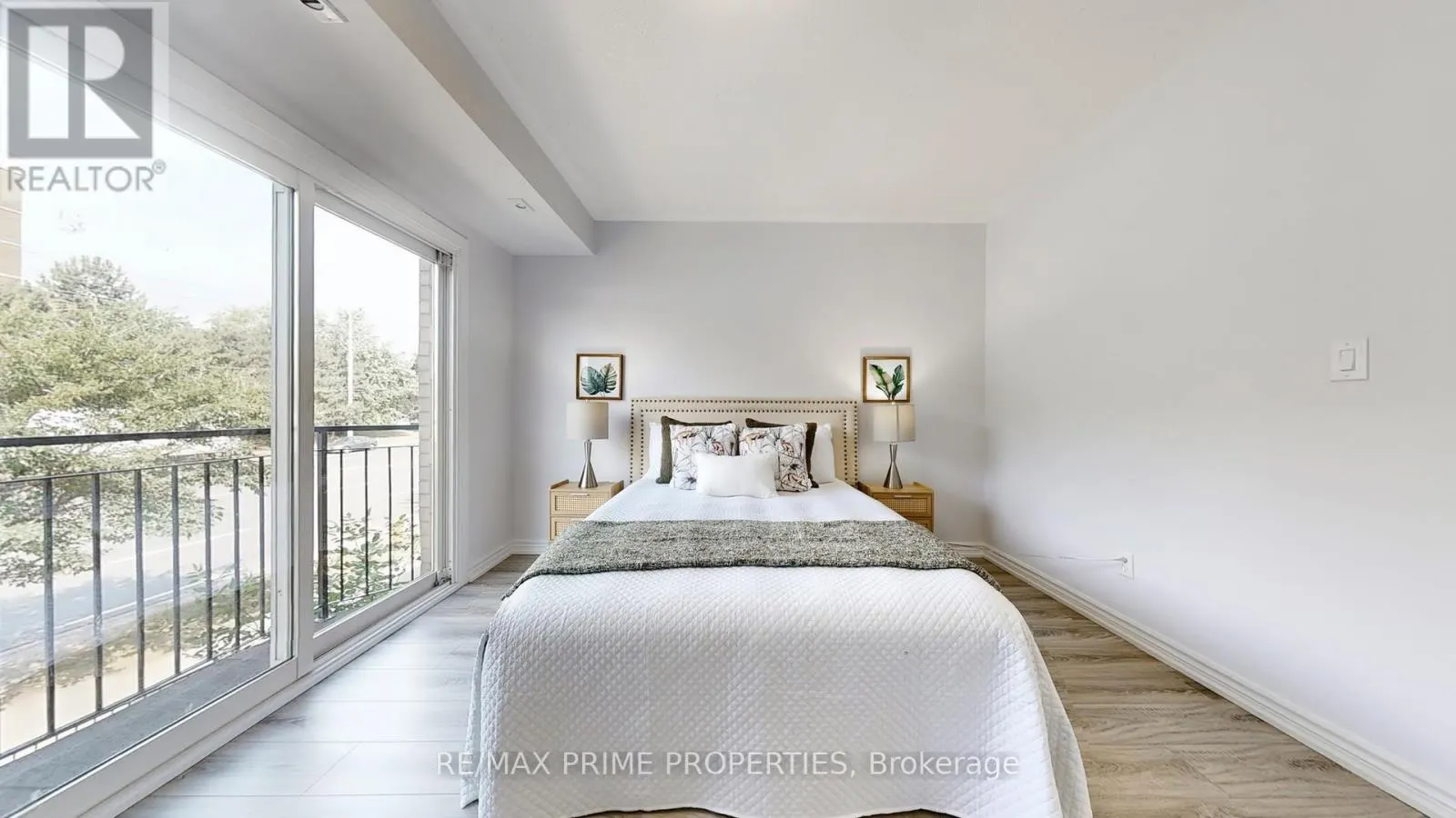 205 - 19 ROSEBANK DRIVE