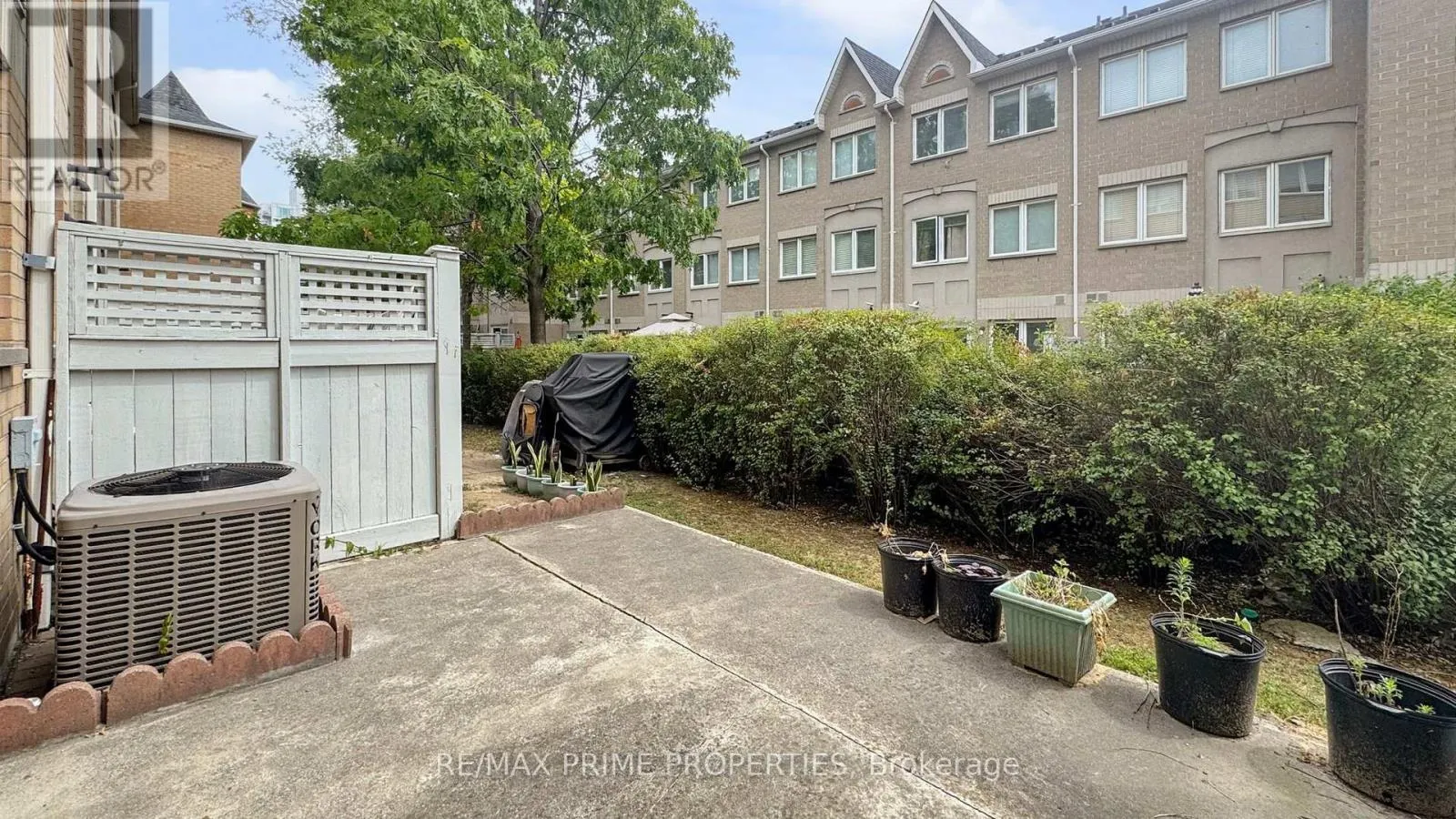 205 - 19 ROSEBANK DRIVE
