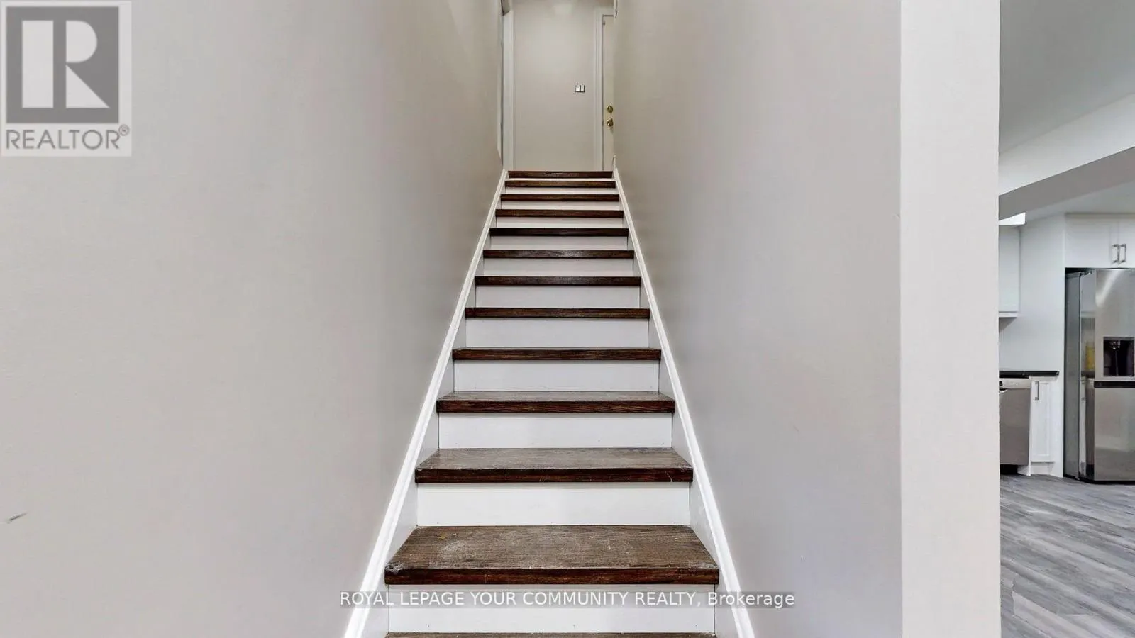 52 LOFTHOUSE DRIVE