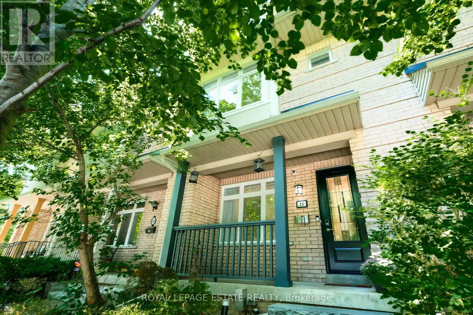 18 BASTEDO AVENUE