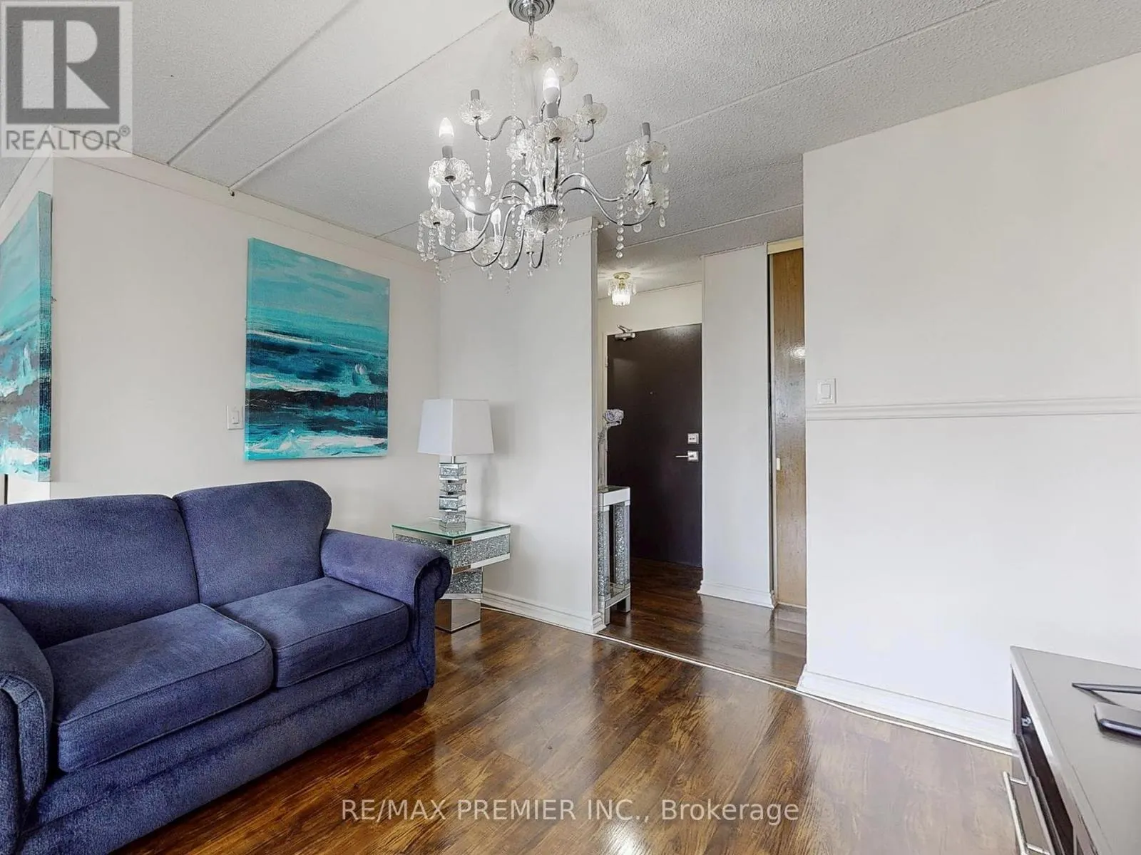 614 - 2 GLAMORGAN AVENUE