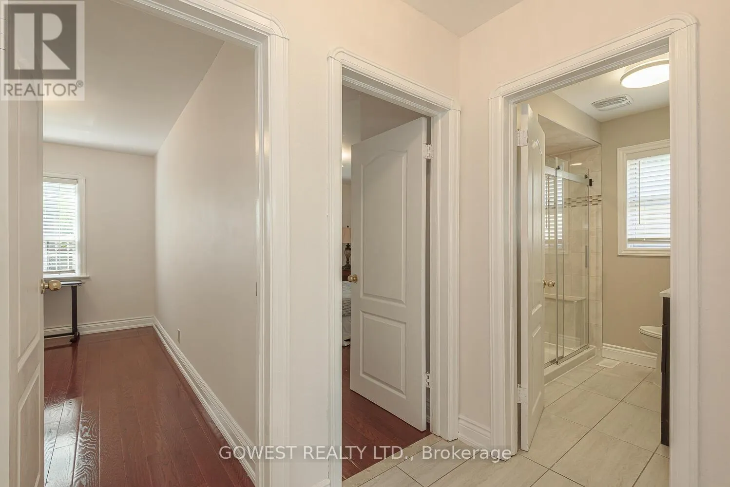 1 FAIRBOURNE CRESCENT