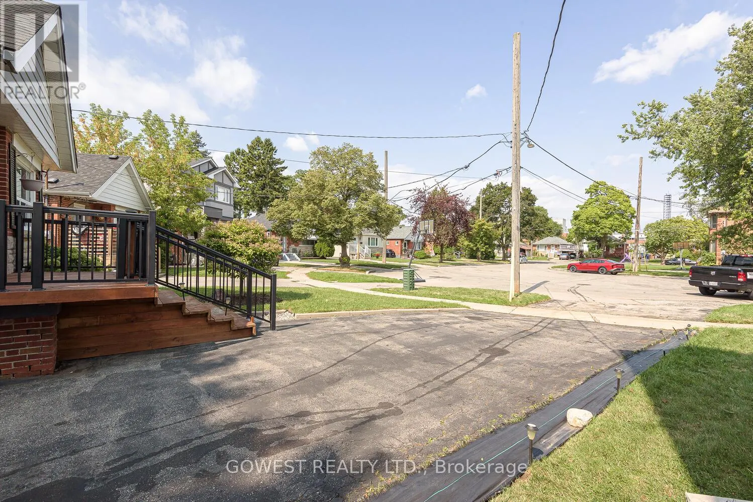 1 FAIRBOURNE CRESCENT