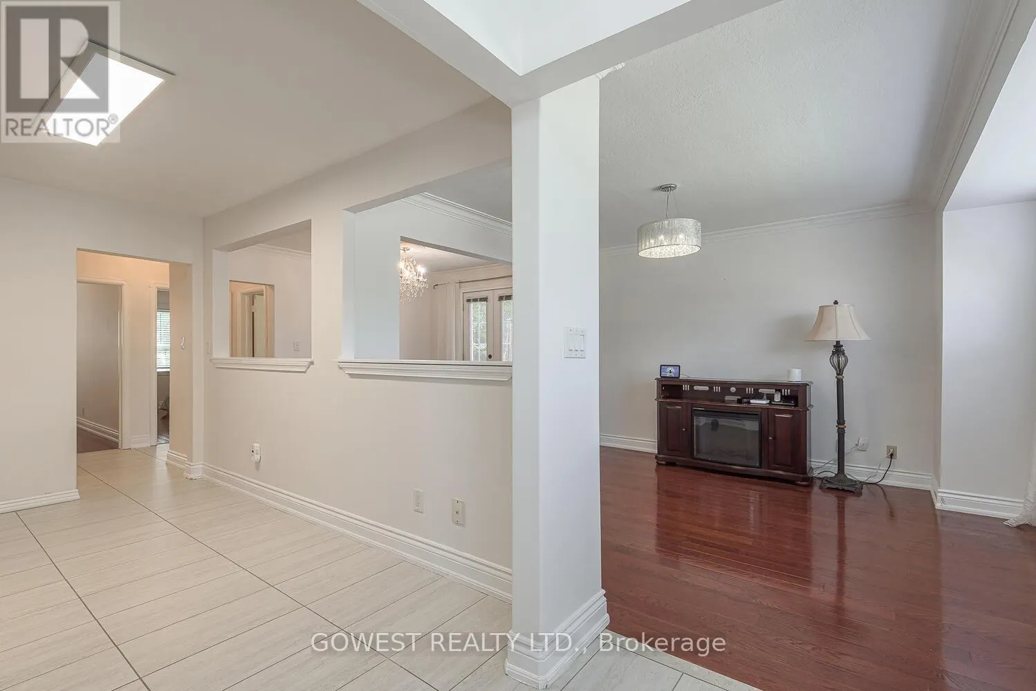 1 FAIRBOURNE CRESCENT
