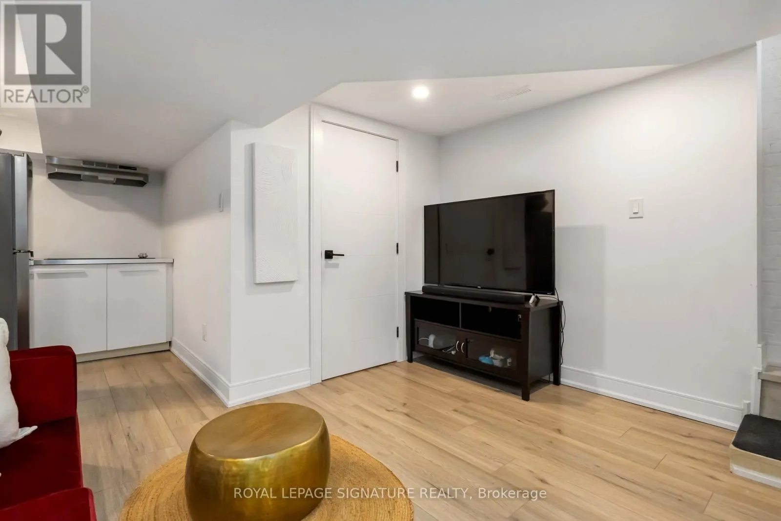 56 DRAYTON AVENUE