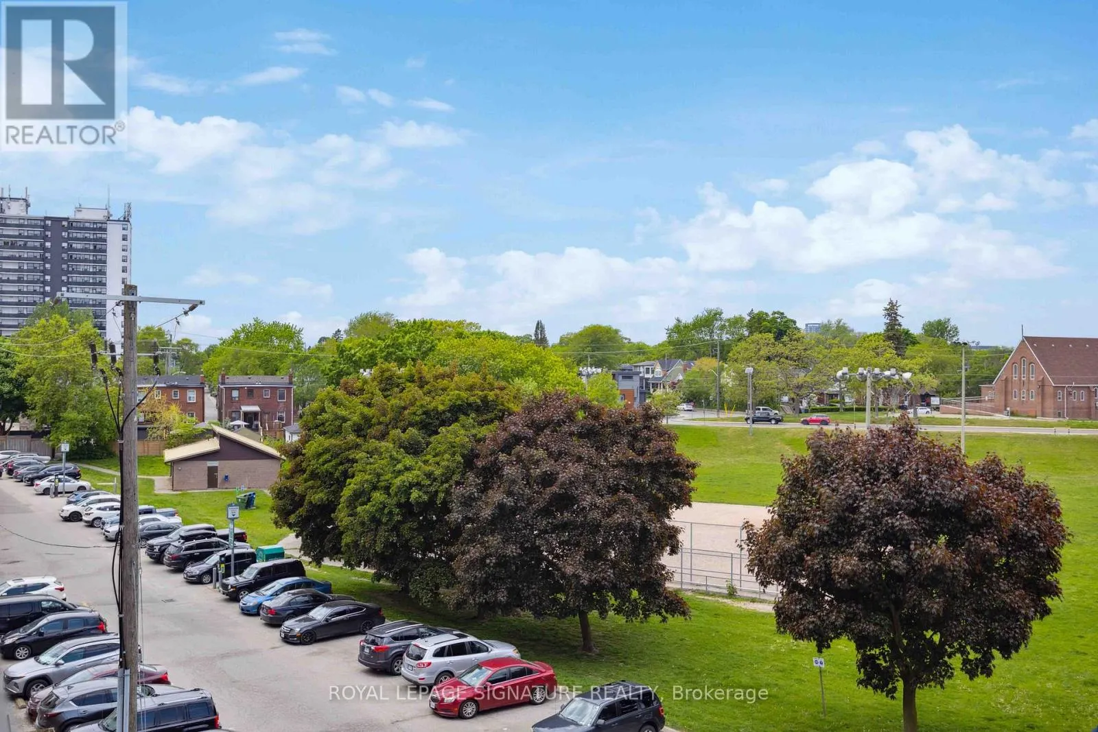 205 - 160 FALLINGBROOK ROAD