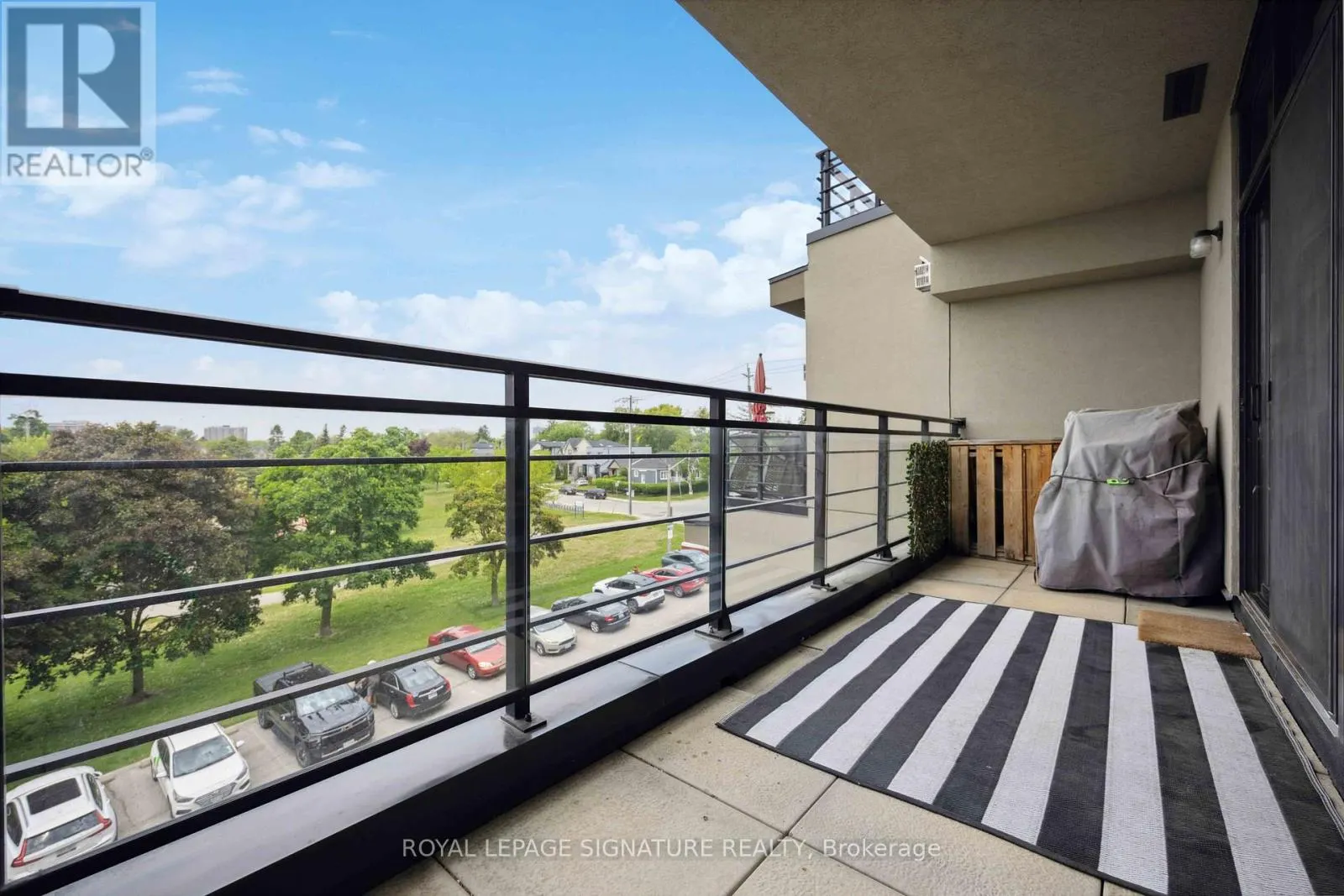 205 - 160 FALLINGBROOK ROAD