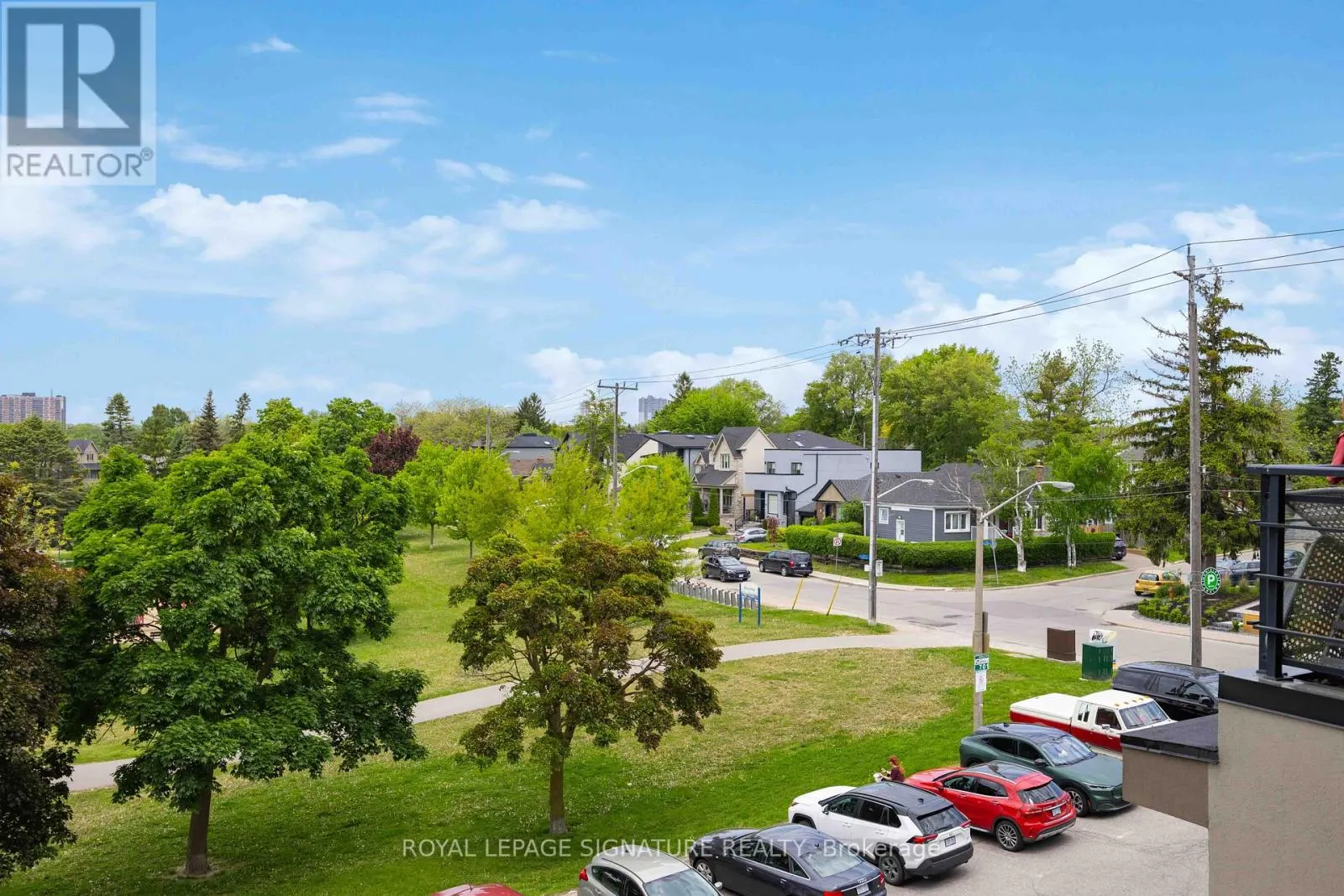 205 - 160 FALLINGBROOK ROAD