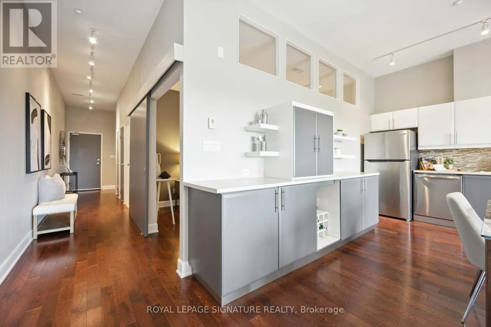 205 - 160 FALLINGBROOK ROAD