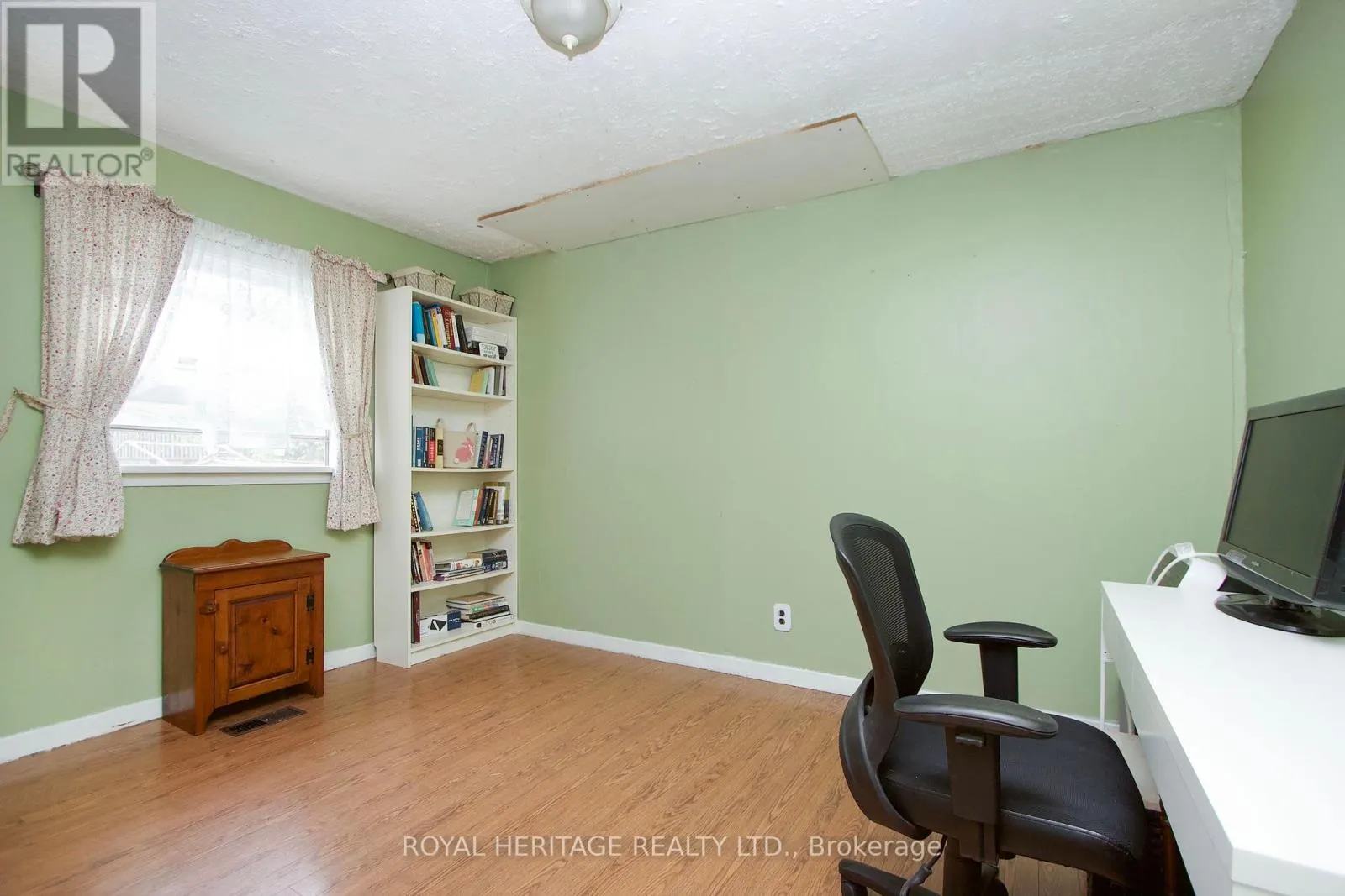 86 SCARBORO AVENUE