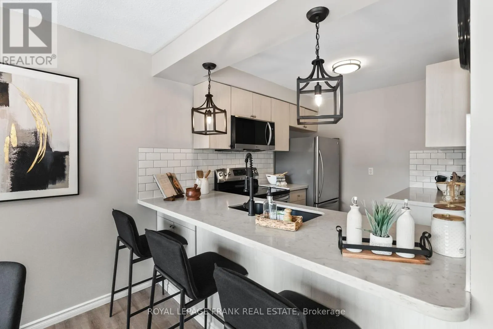9 THE BRIDLE PATH
