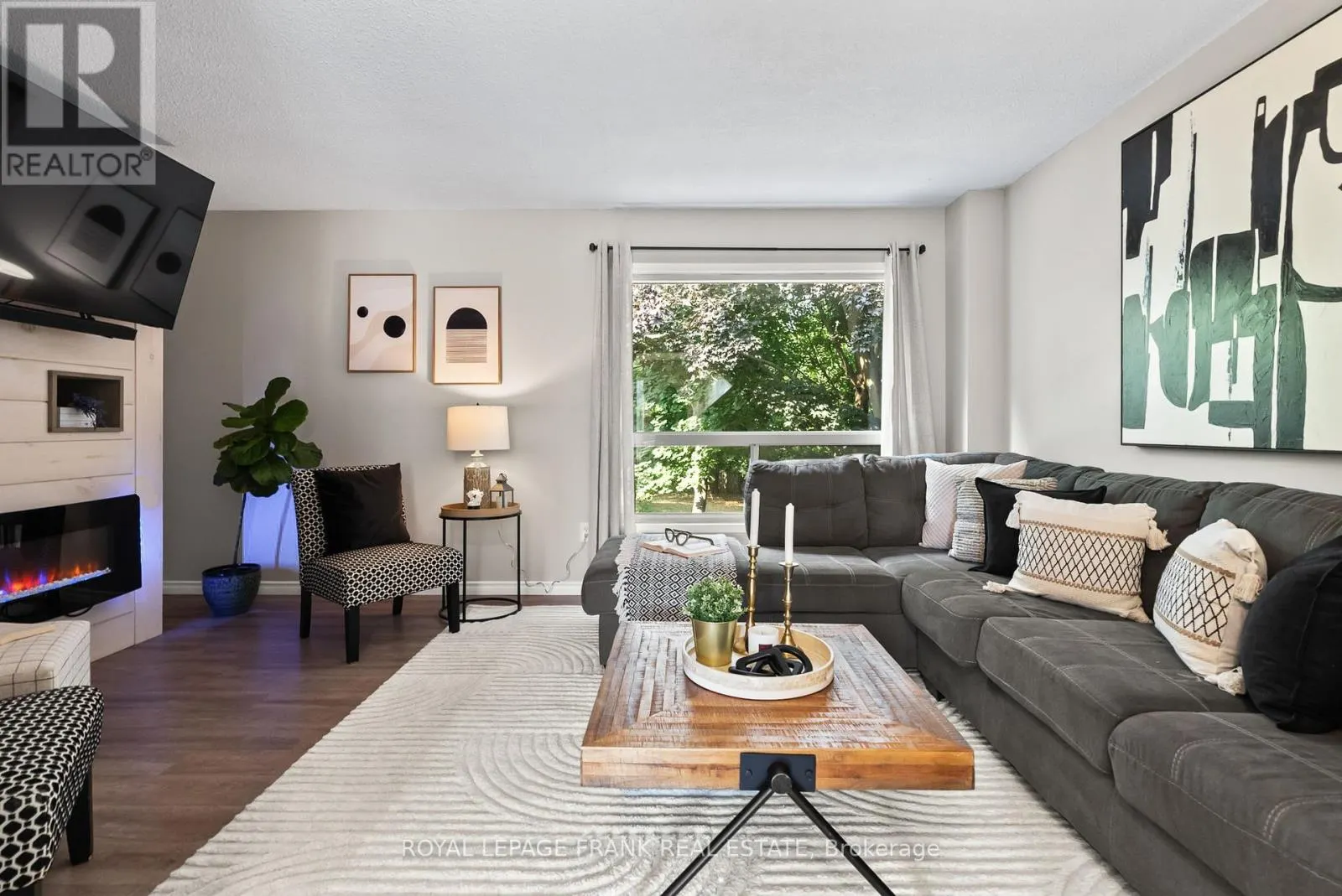9 THE BRIDLE PATH