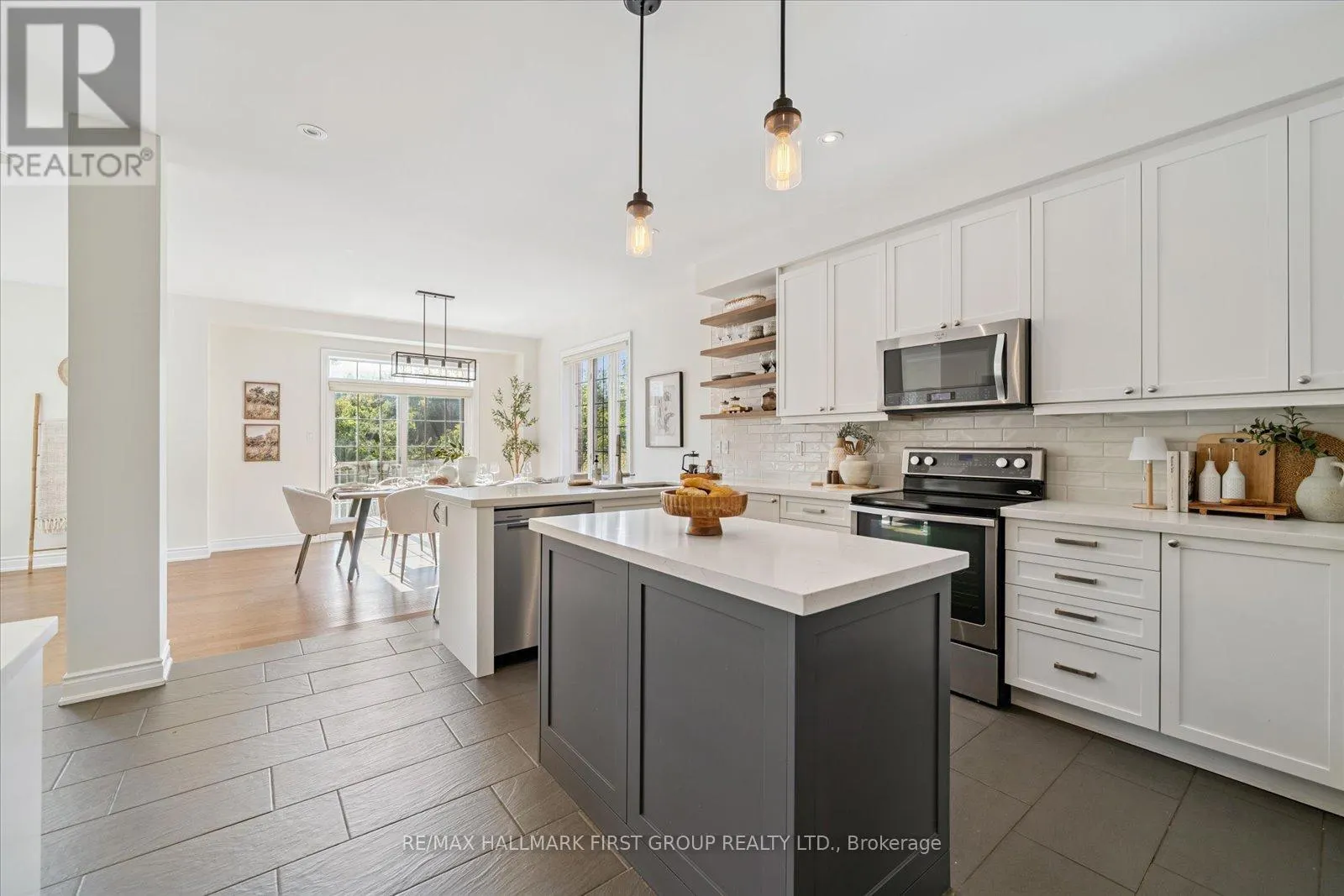 89 STOCKELL CRESCENT