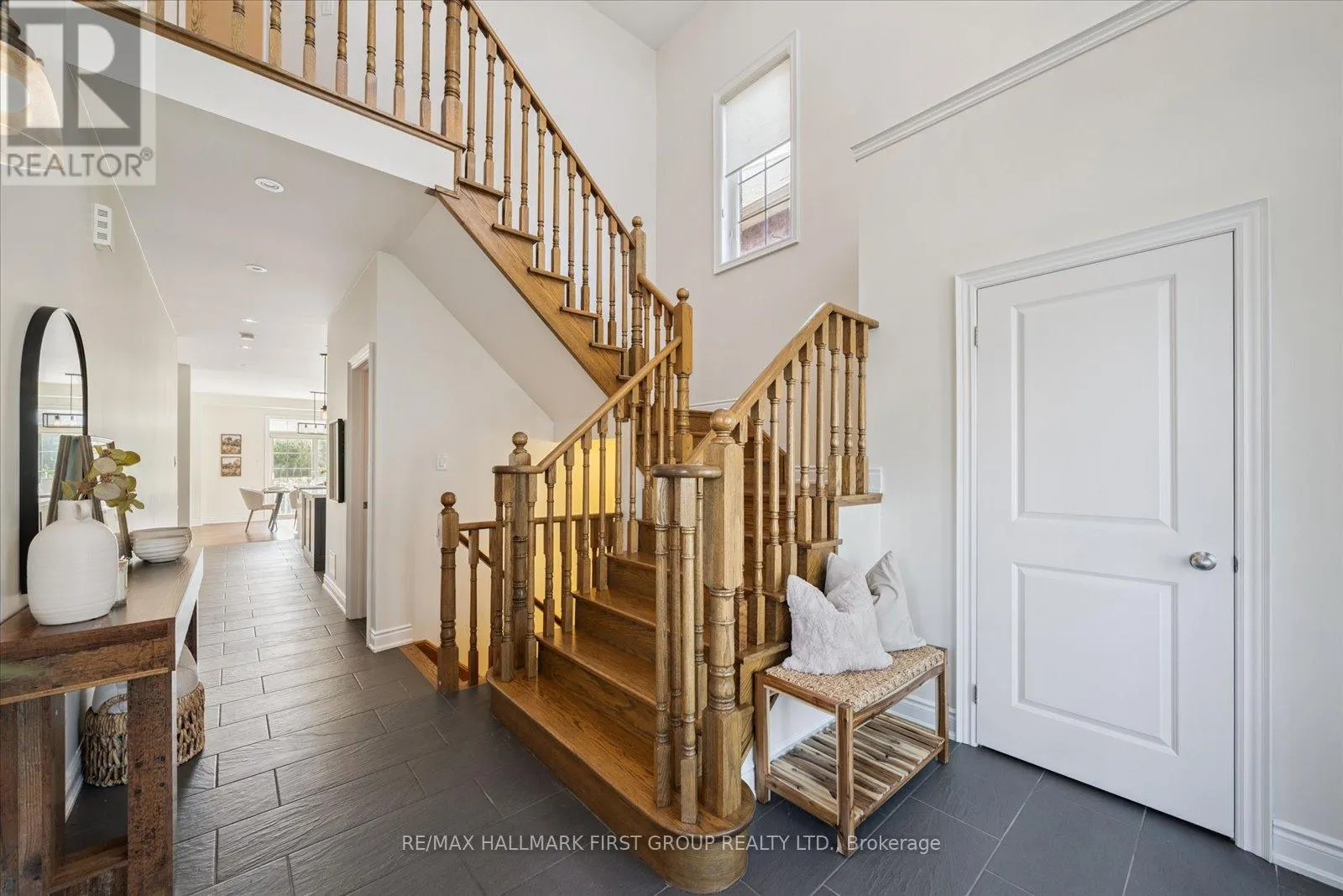 89 STOCKELL CRESCENT