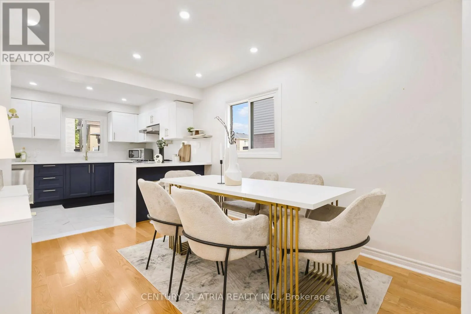 11 VALLEY CENTRE DRIVE